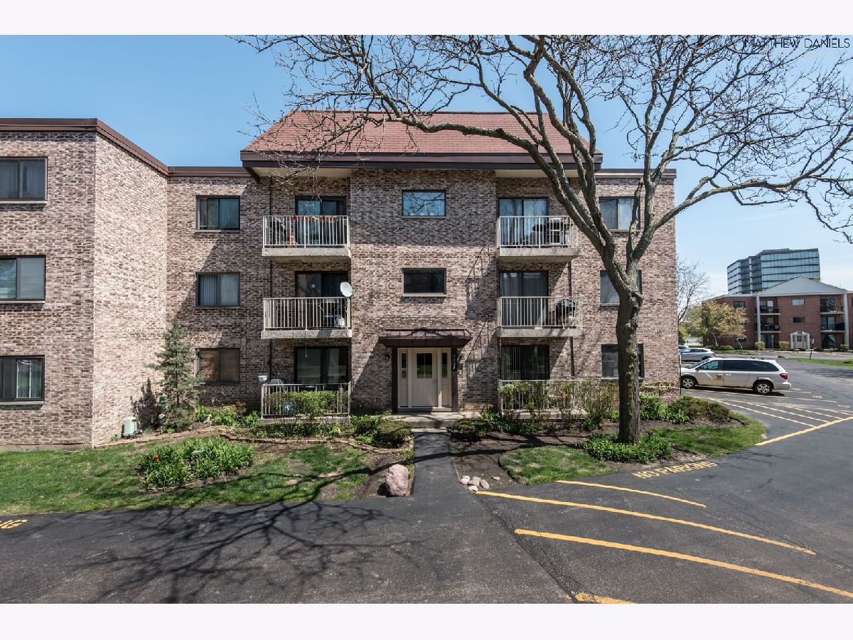 Condominiums Sold Autumn Chase Rolling Meadows Illinois, 5406 Chateau