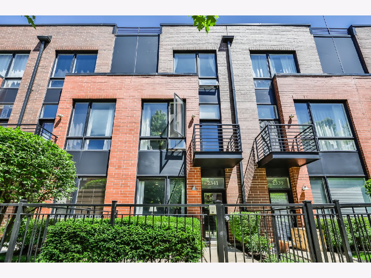 Townhomes & Homes Sold Riverwalk Chicago Illinois, 2341 George