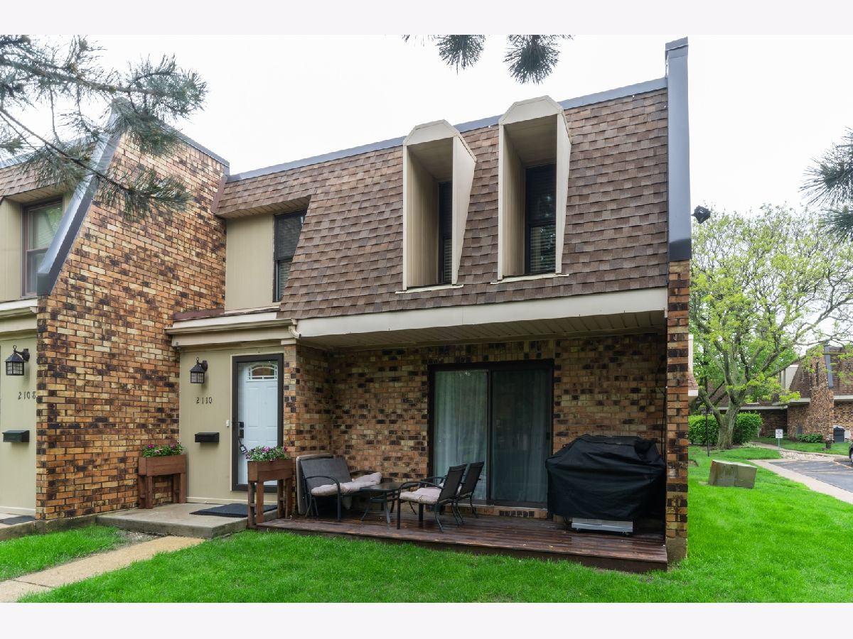 Woodridge Club Woodridge IL, Condos & Townhomes For Sale & For Rent