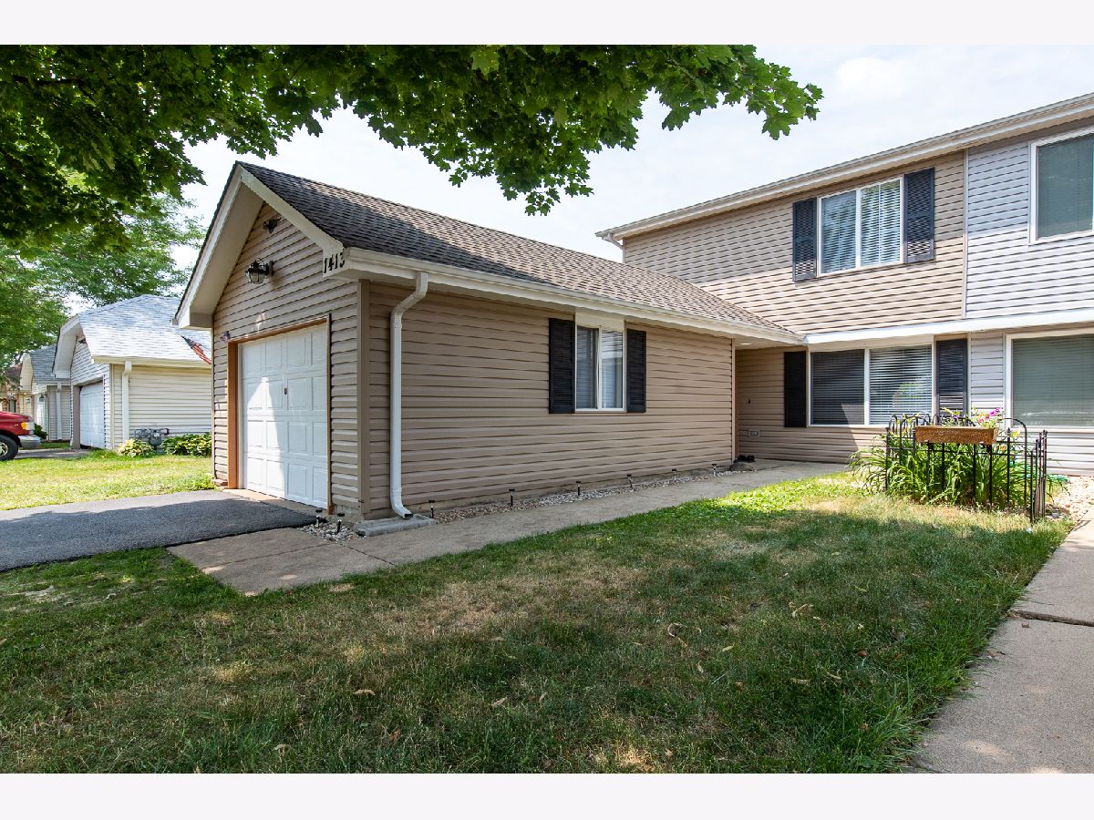 Townhomes Sold Eagle Trace Aurora Illinois, 1413 Andover