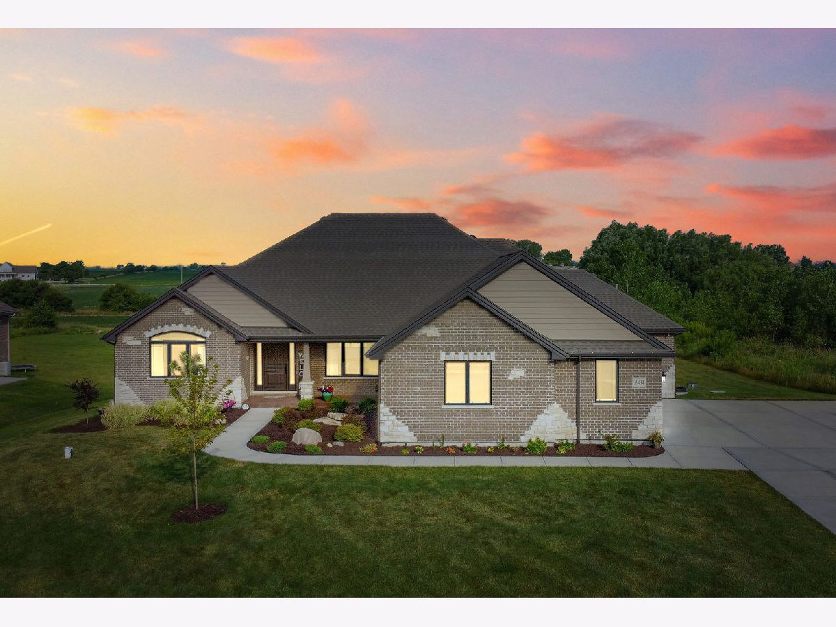 Homes Sold Wild Grass Monee Illinois, 26434 Wildgrass Turn
