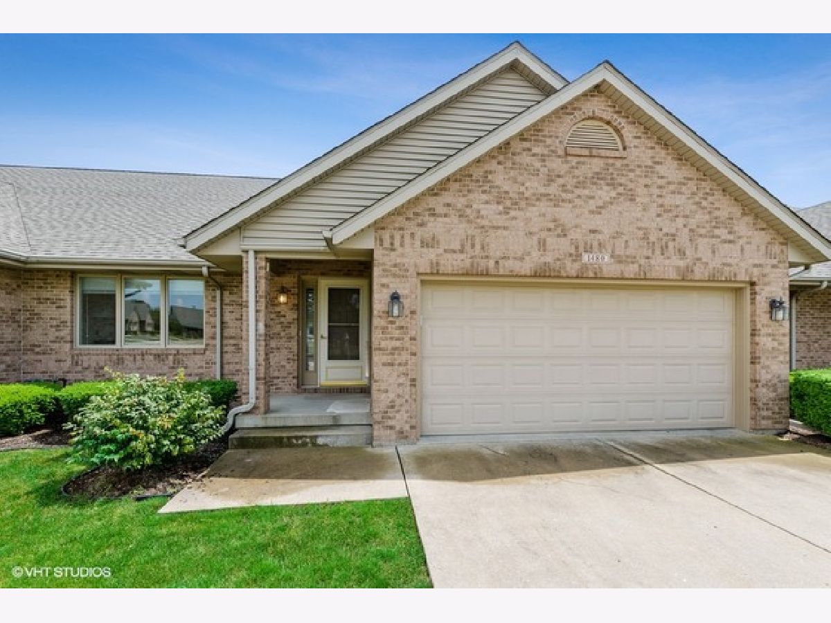 Townhomes Sold Grandview Townhouses Sycamore Illinois, 1480 Adrienne
