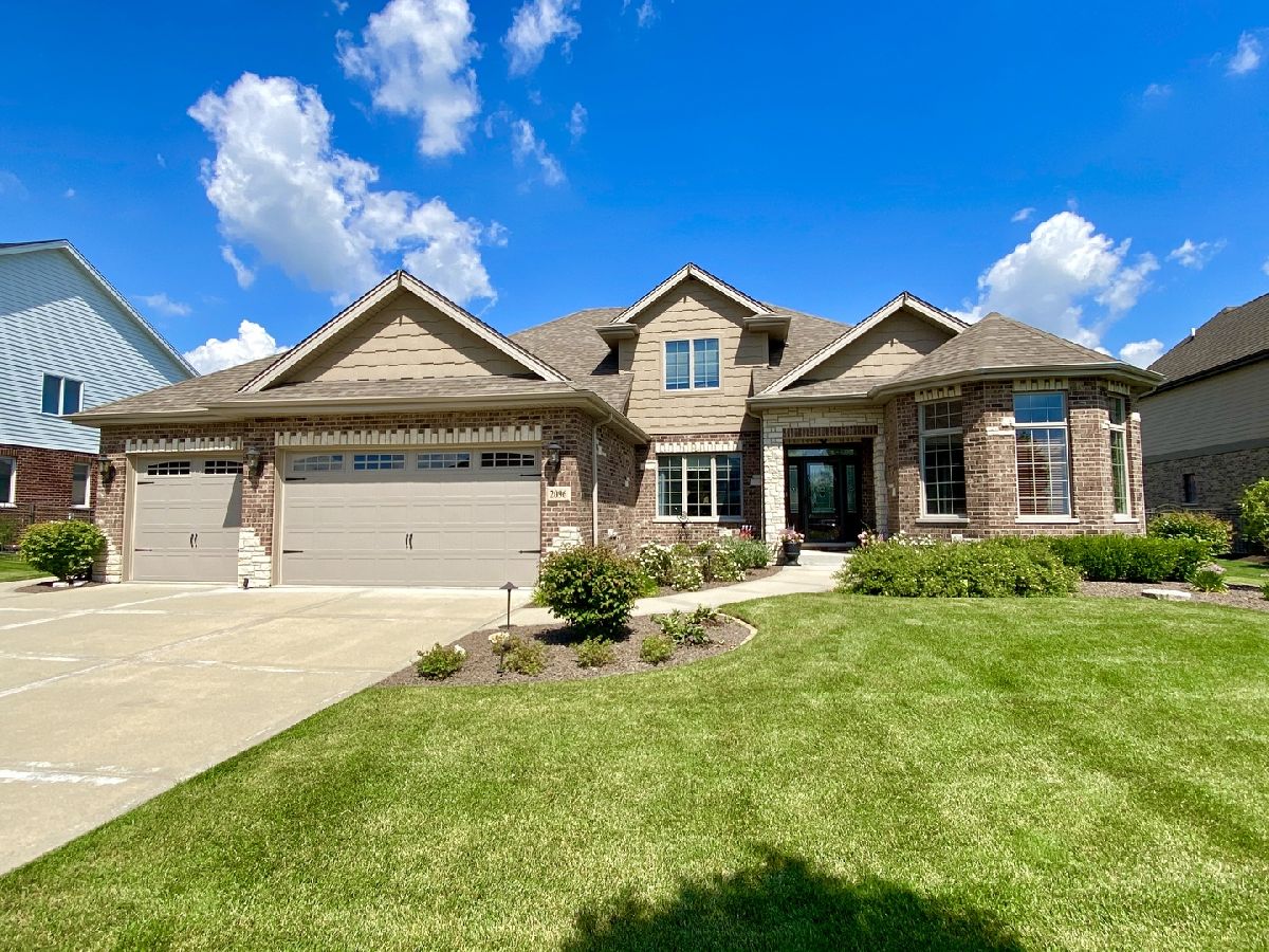 Homes Sold Waters Chase New Lenox Illinois, 2096 Water Chase