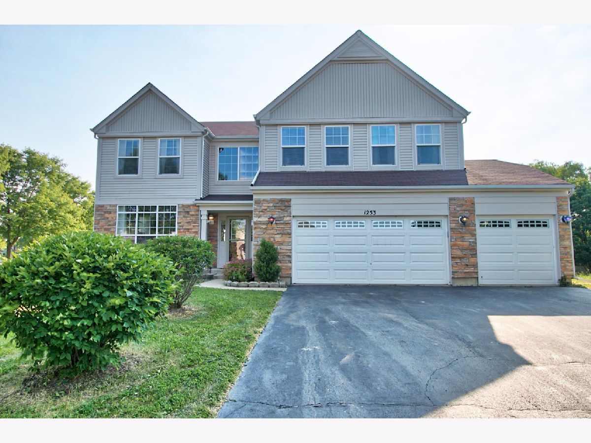 Homes Sold Deer Grove North Port Barrington Illinois, 1253 Noble