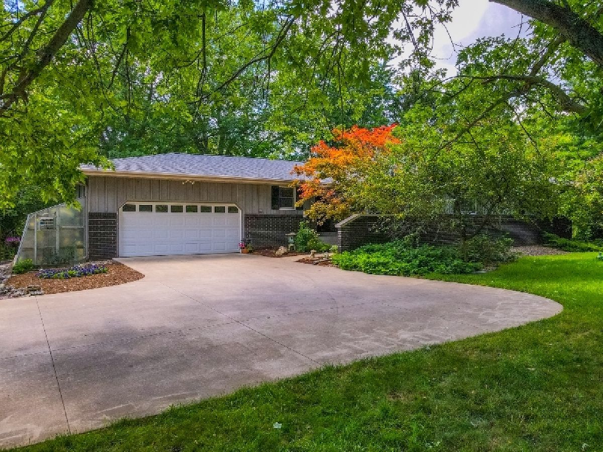 Homes Sold Windgate Bloomington Illinois, 15962 Old Orchard