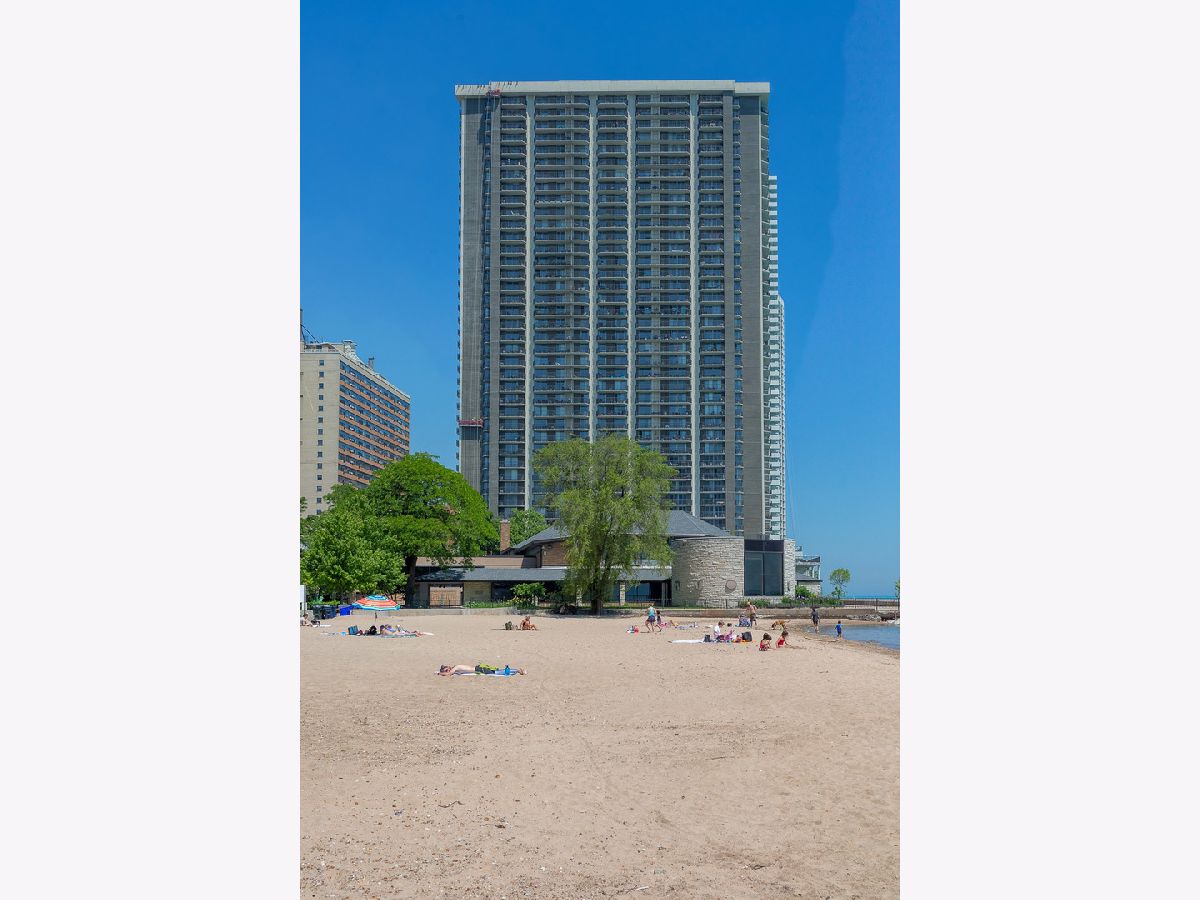 Condominiums Sold Edgewater Ridge Chicago Illinois, 6007 Sheridan