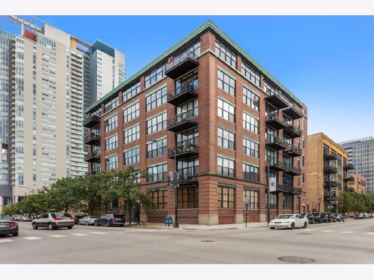 Condominiums Sold Washington Boulevard Lofts Chicago Illinois, 817 Washington