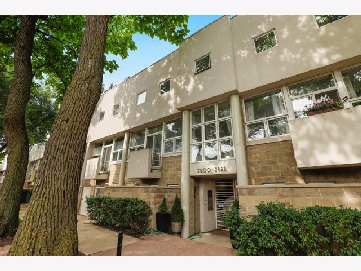 Townhomes Sold Border Dairy Commons Chicago Illinois, 2826 Talman