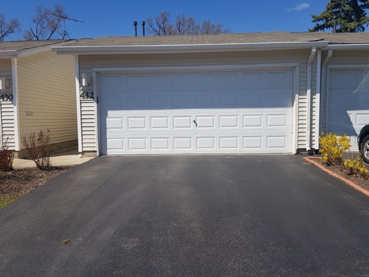 Homes & Townhomes Rented Ridgewood Buffalo Grove Illinois, 432 Dogwood