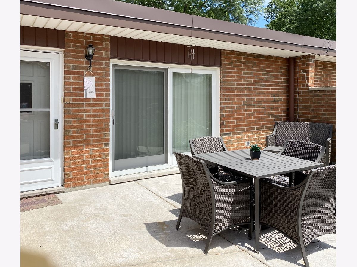 Condominiums Sold The Willows Elmhurst Illinois, 255 West