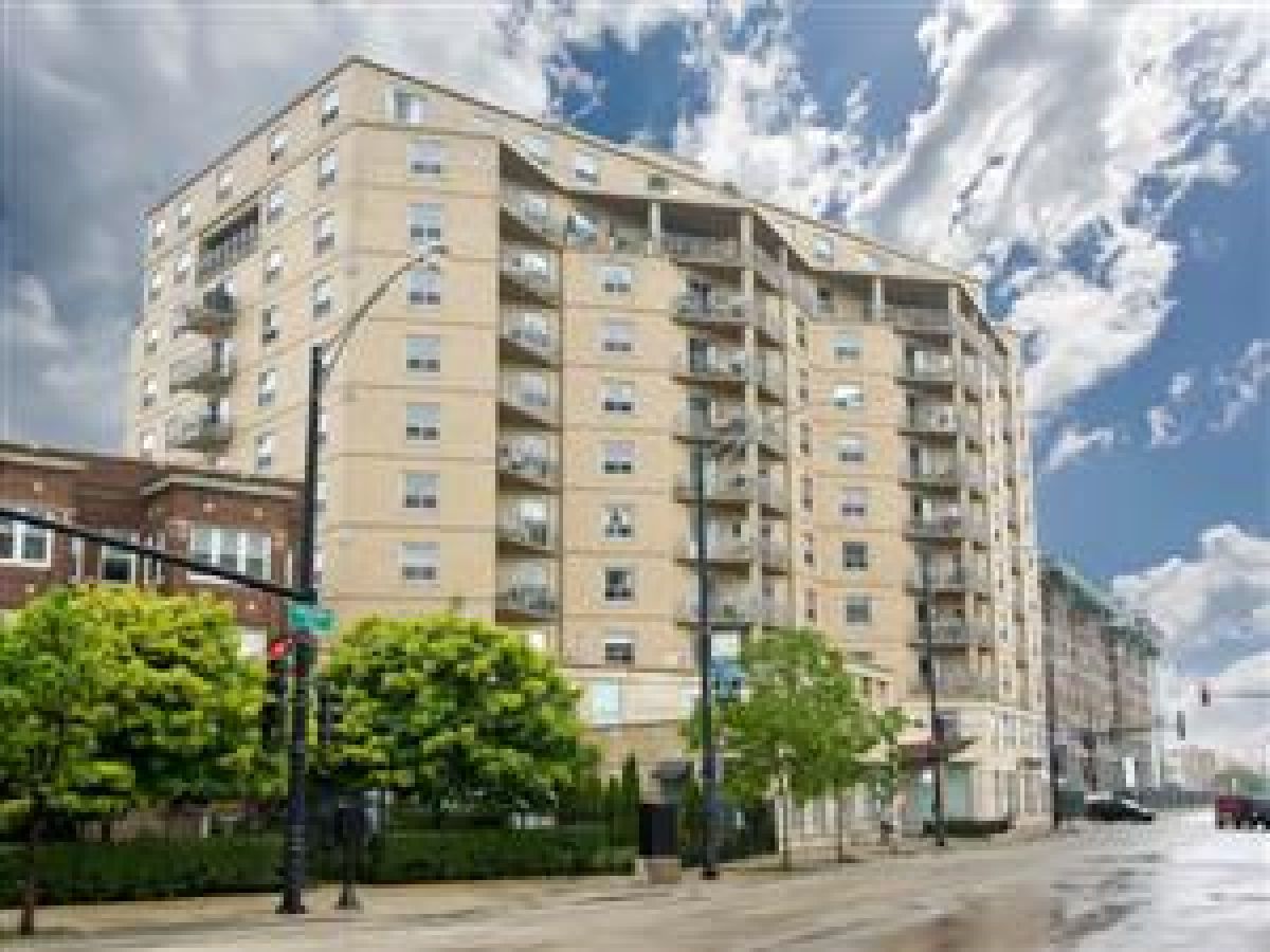 Condominiums Rented Buena Pointe Chicago Illinois, 4350 Broadway