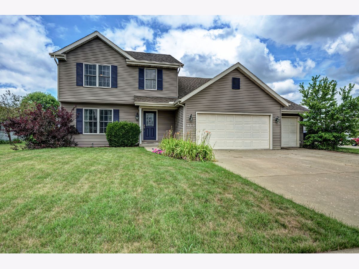 Homes & Townhomes Sold The Meadows Minooka Illinois, 325 Arrowhead