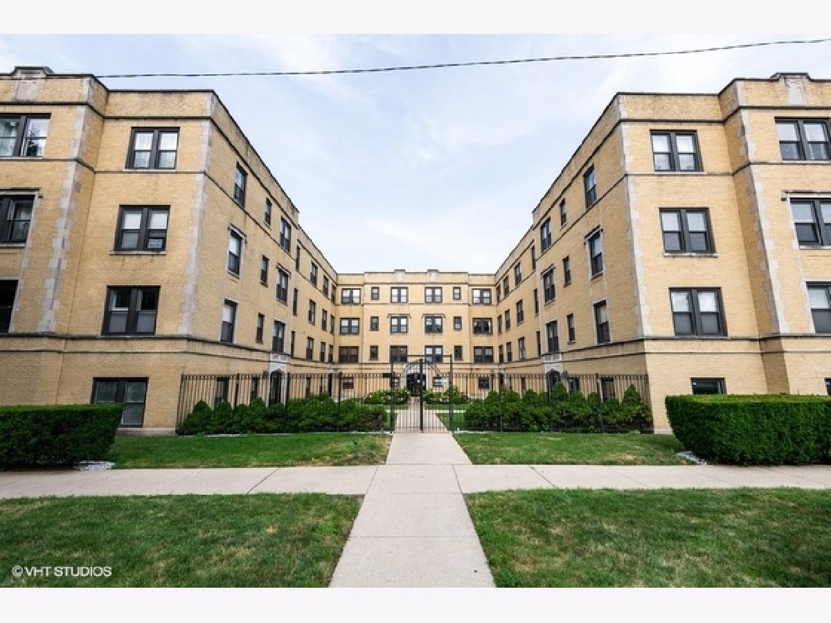 Condominiums Sold Avers Court Chicago Illinois, 5156 Avers