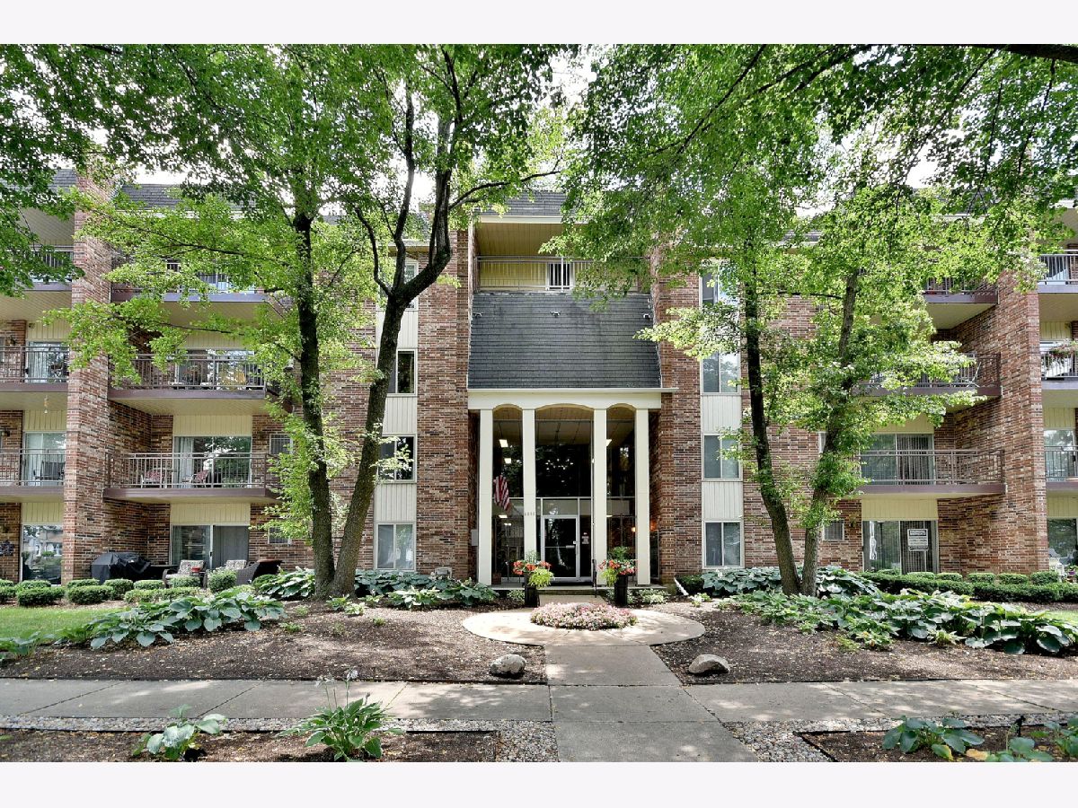 Condominiums Sold Forest Hill Condominiums Downers Grove Illinois, 4900 Forest
