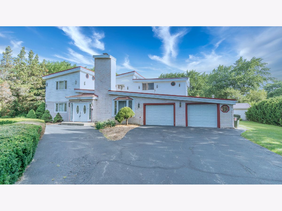 Homes Sold Crestbrook Bensenville Illinois, 115 Forestview