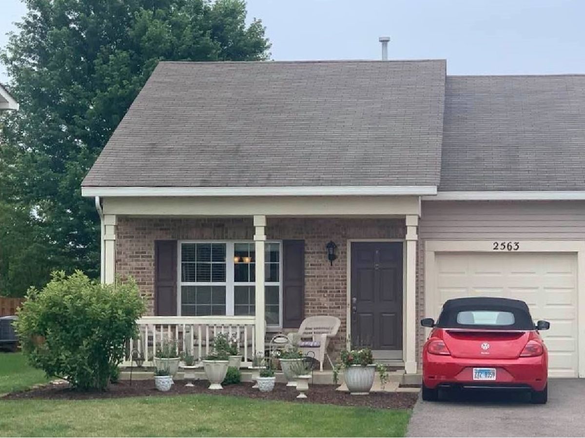 Townhomes & Homes Rented Lakewood Crossing Hampshire Illinois