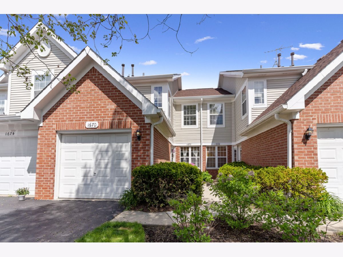 Townhomes Sold Turnberry West Roselle Illinois, 1670 Mansfield