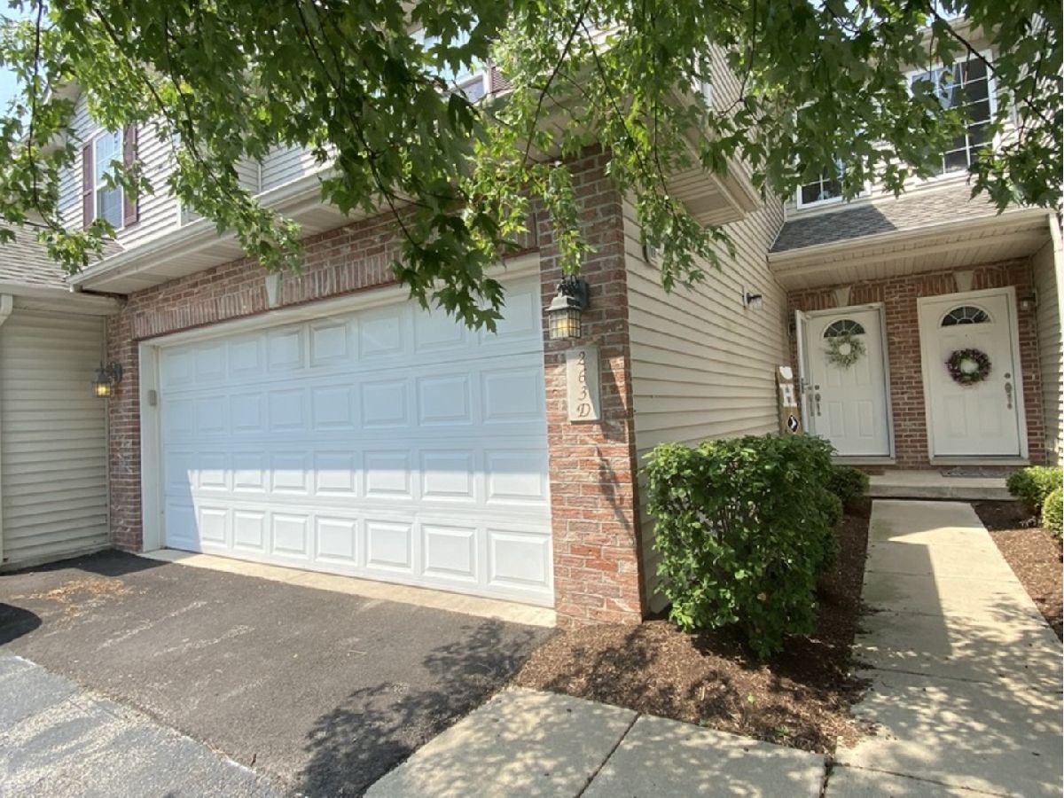 Townhomes Sold Wynstone Village Dekalb Illinois, 263 Bent Grass