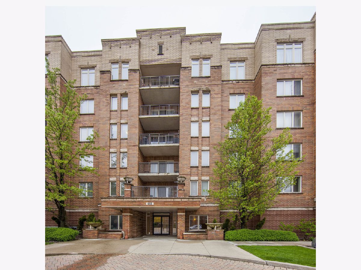 Condominiums Rented Park Place Elk Grove Village Illinois, 655 Perrie