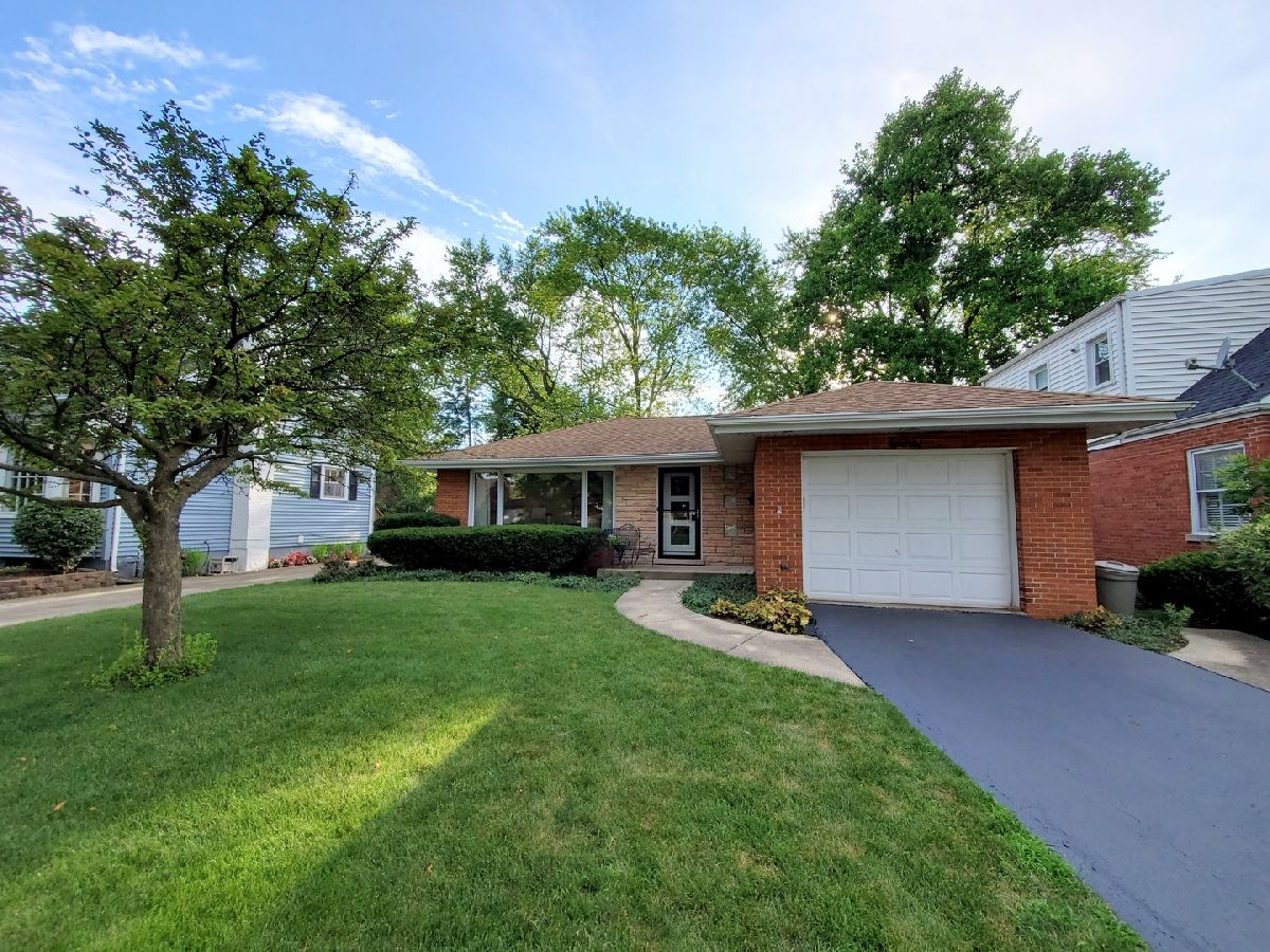 Homes & Condominiums Sold Centralwood Mount Prospect Illinois, 20 Lancaster