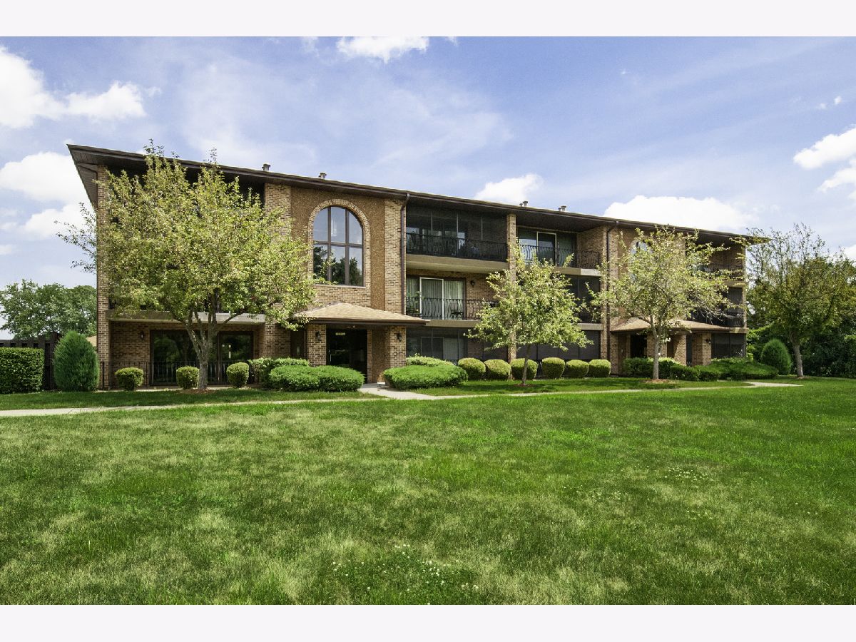Condominiums Sold Heritage Hills Palos Hills Illinois, 11117 Heritage