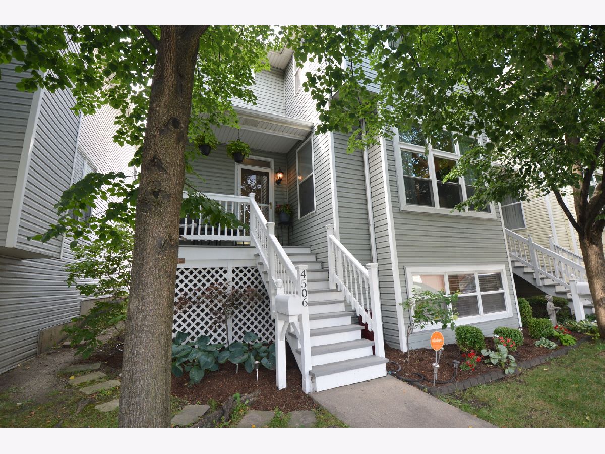 Townhomes & Homes Sold Terraces Of Old Irving Chicago Illinois, 4506 Hutchinson