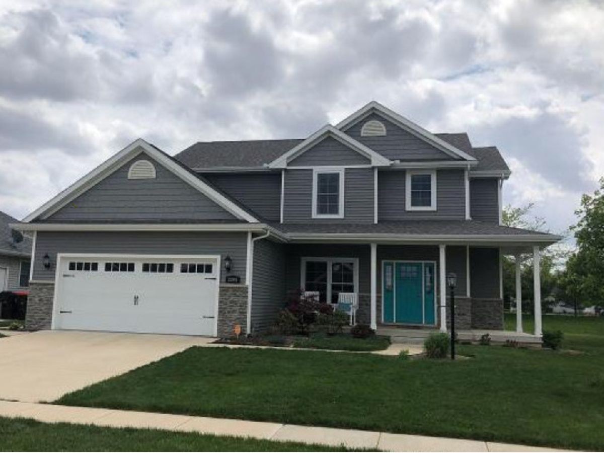 Homes & Condos & Townhomes Sold Ridge Creek Mahomet Illinois, 2205 Slade