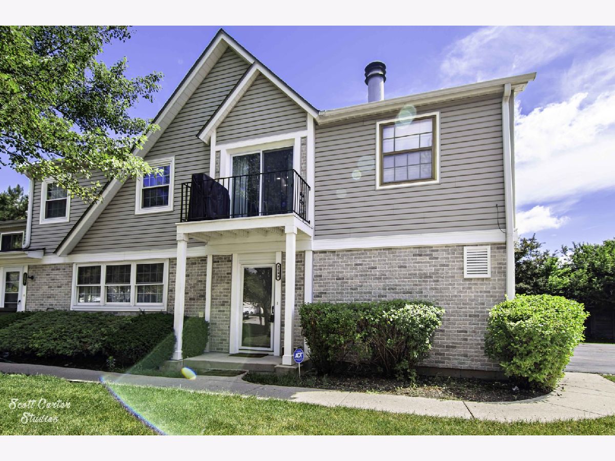 Townhomes & Condos Rented Inverrary West Palatine Illinois, 2199 Oakbrook