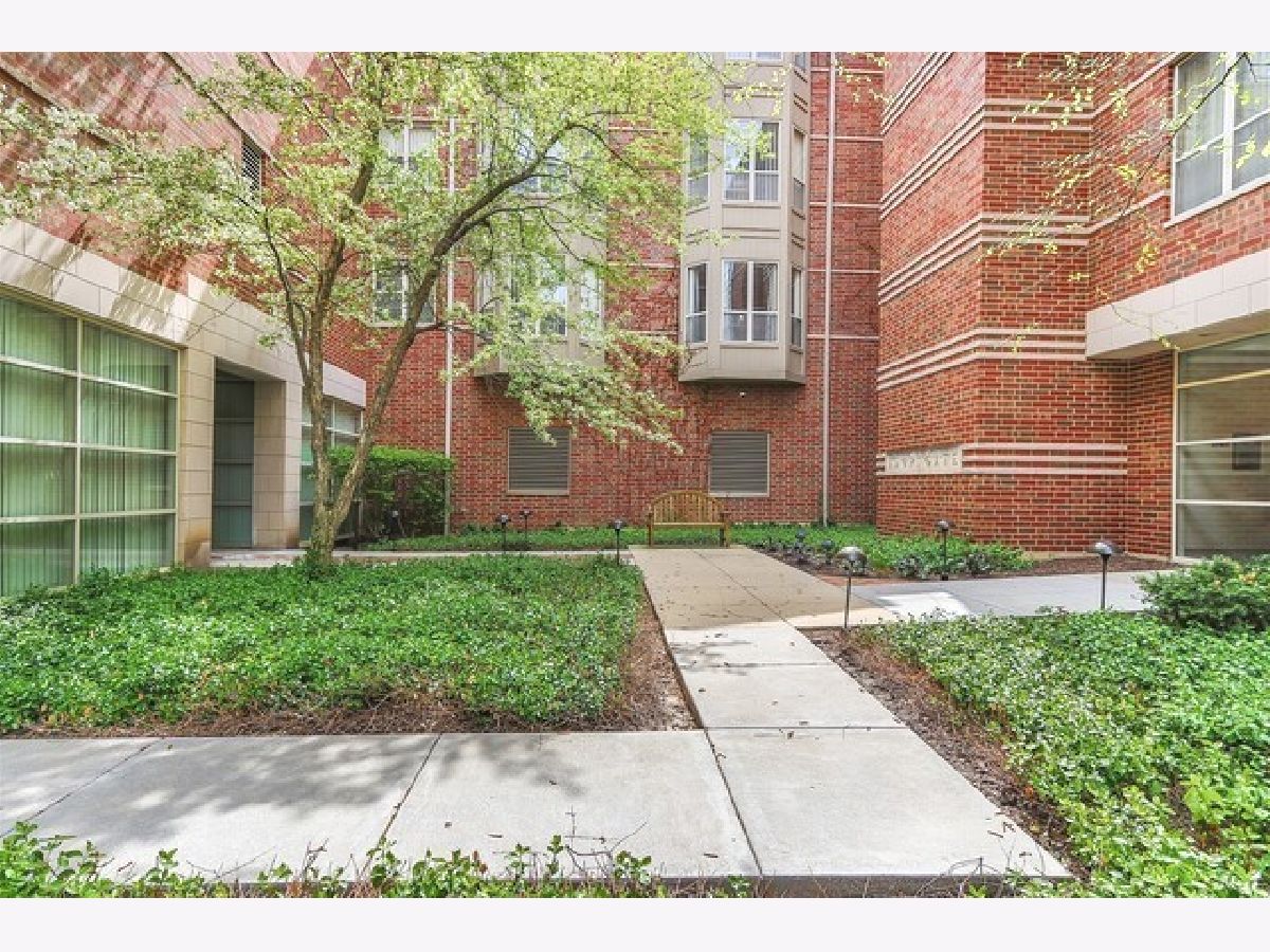 Condominiums Sold Thorngate Roselle Illinois, 57 Hattendorf