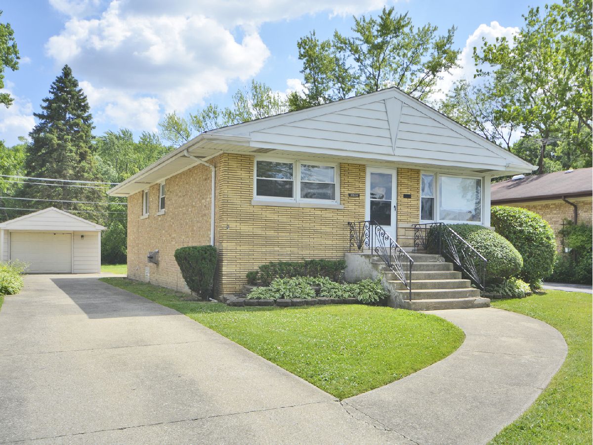 Homes Sold Beverly Park Broadview Illinois, 2224 Terry