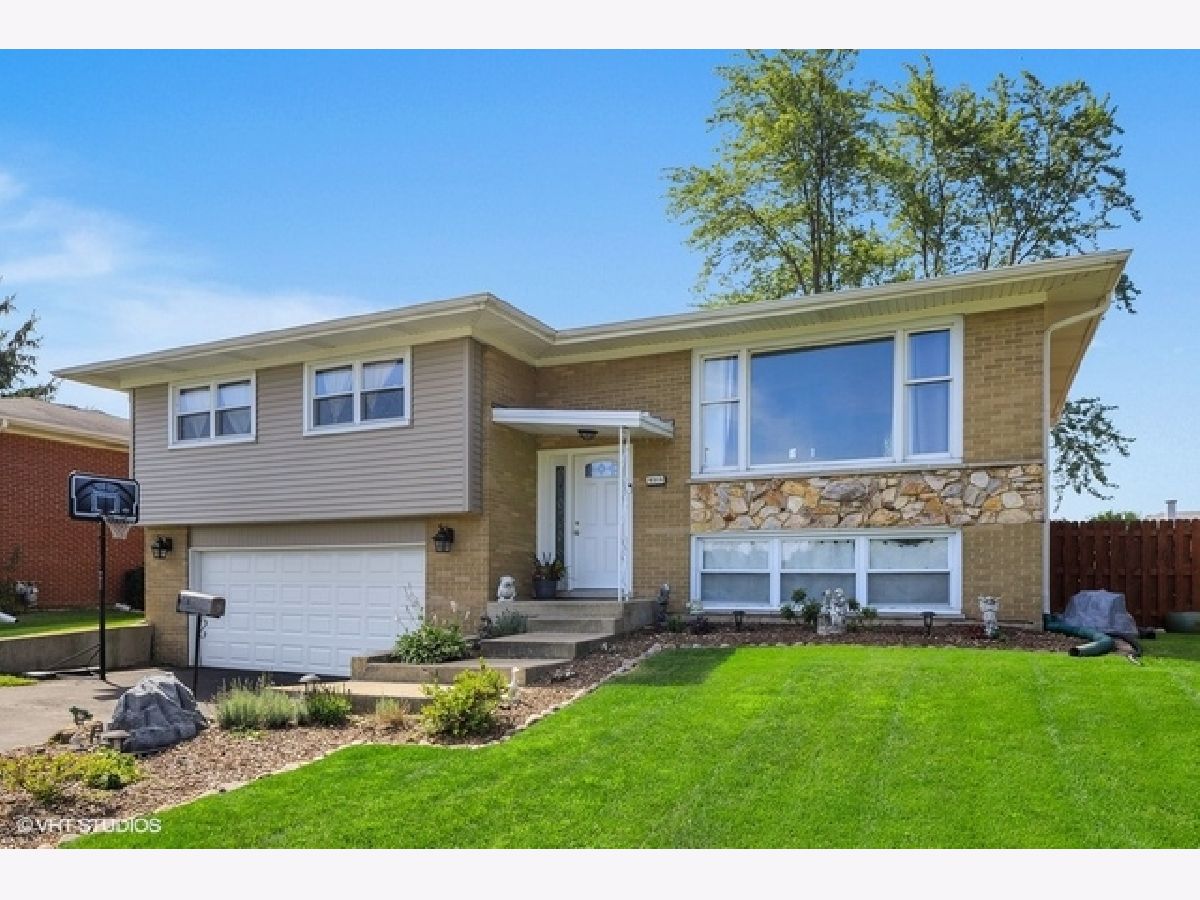 Homes Sold Forestview Oak Forest Illinois, 6516 151st
