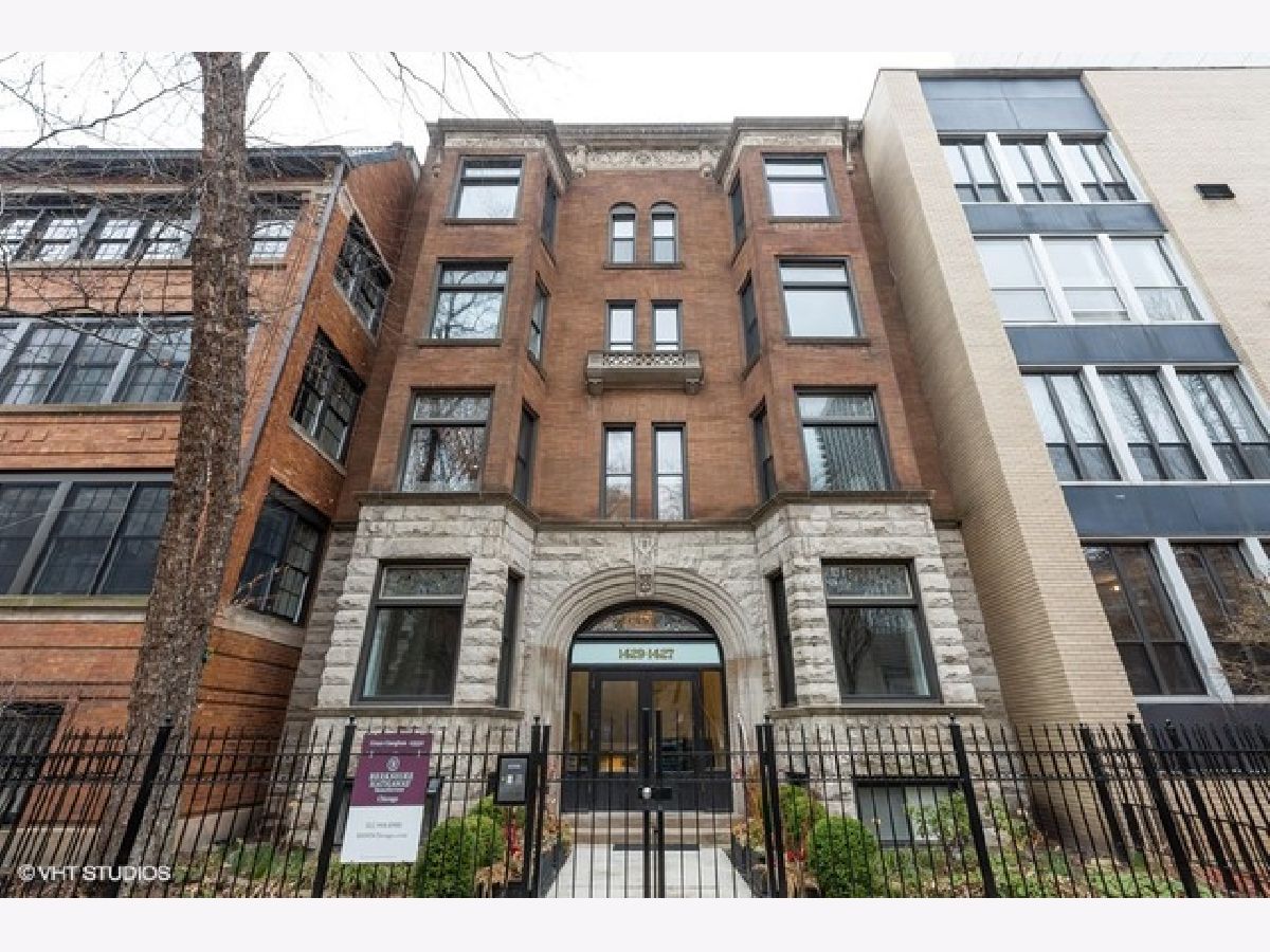 Condos & Townhomes Rented Cordova Chicago Illinois, 1427 Dearborn