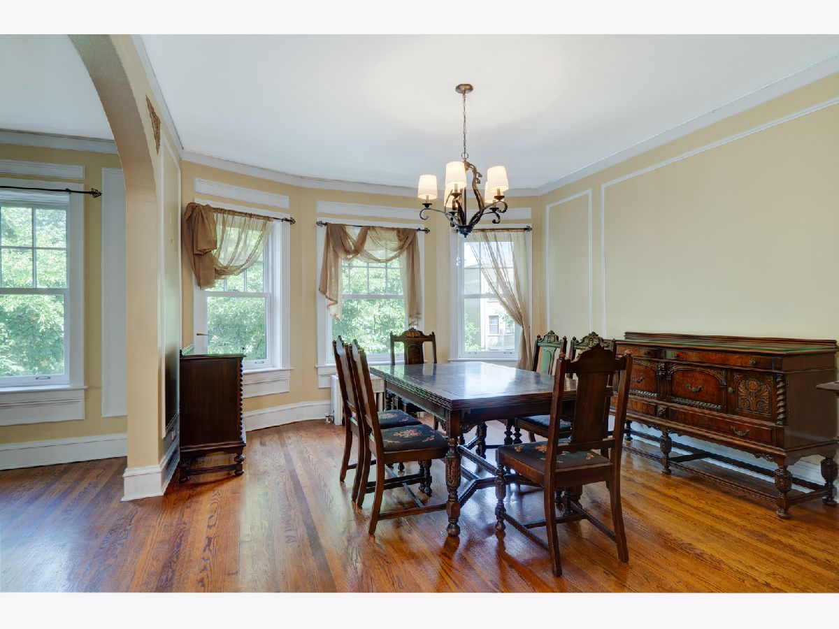 Condominiums Sold Stoneleigh Courts Evanston Illinois, 822 Judson