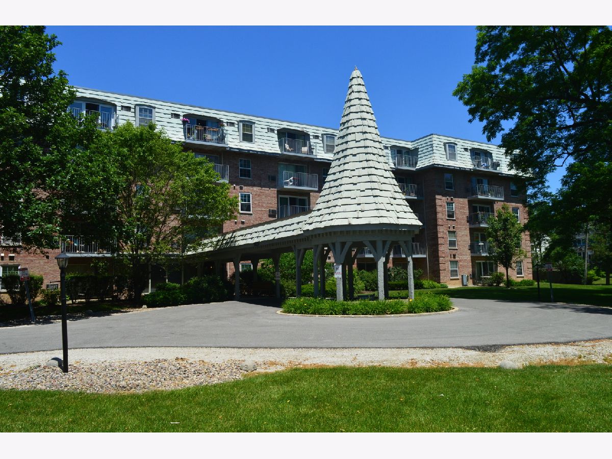 Condominiums & Homes Sold Maple Grove Downers Grove Illinois, 5125 Blodgett