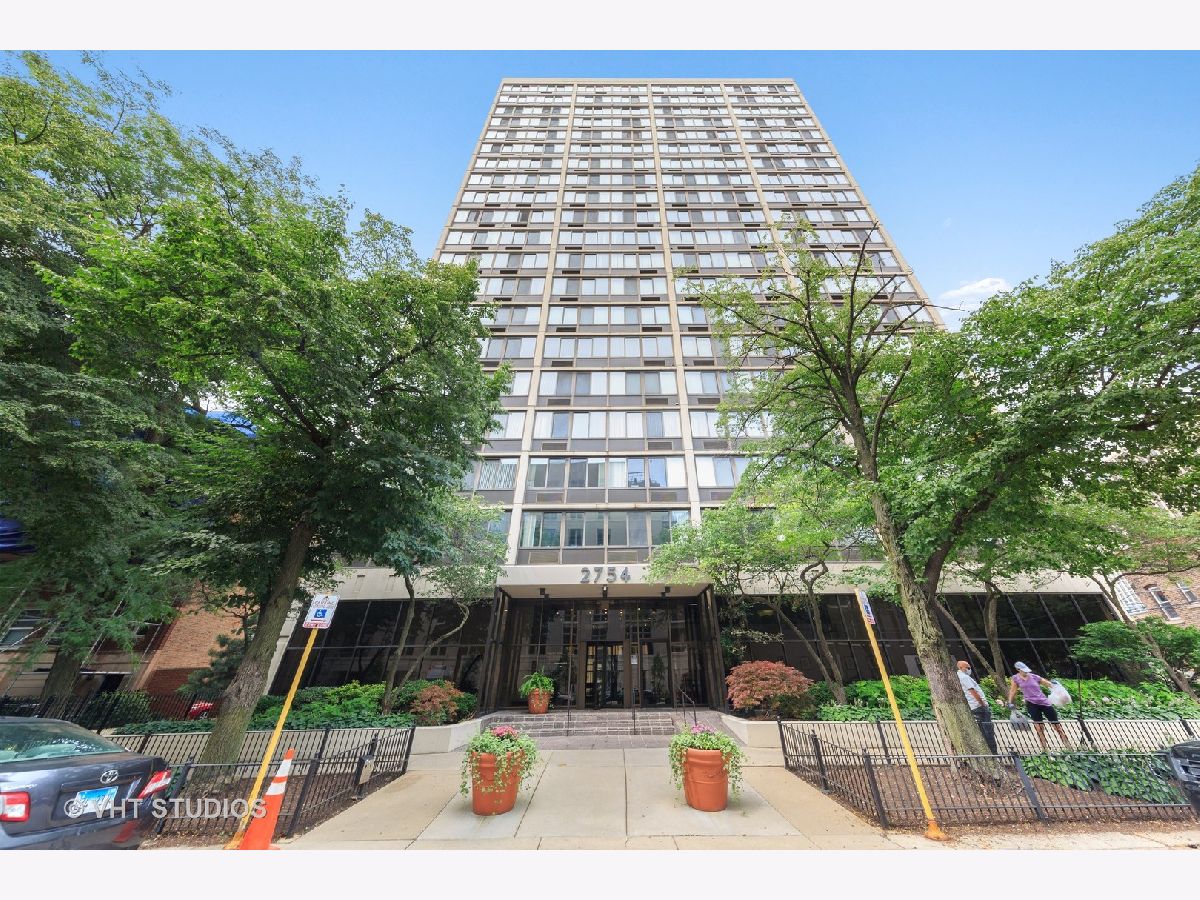 Condominiums Sold Hampden Tower Chicago Illinois, 2754 Hampden