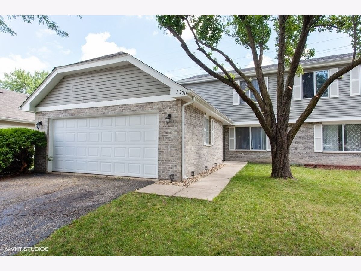 Townhomes Sold Eagle Trace Aurora Illinois, 1370 Andover