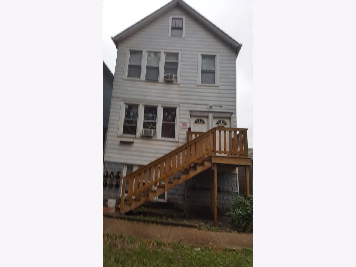 Homes & Condos & Townhomes Rented Back Of The Yards Chicago Illinois, 4824 Throop