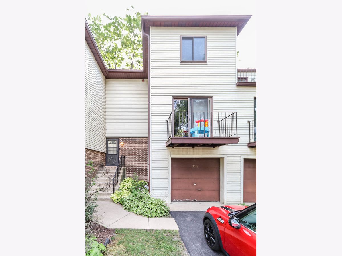 Townhomes Sold Oak Ridge Lisle Illinois, 5308 Newport
