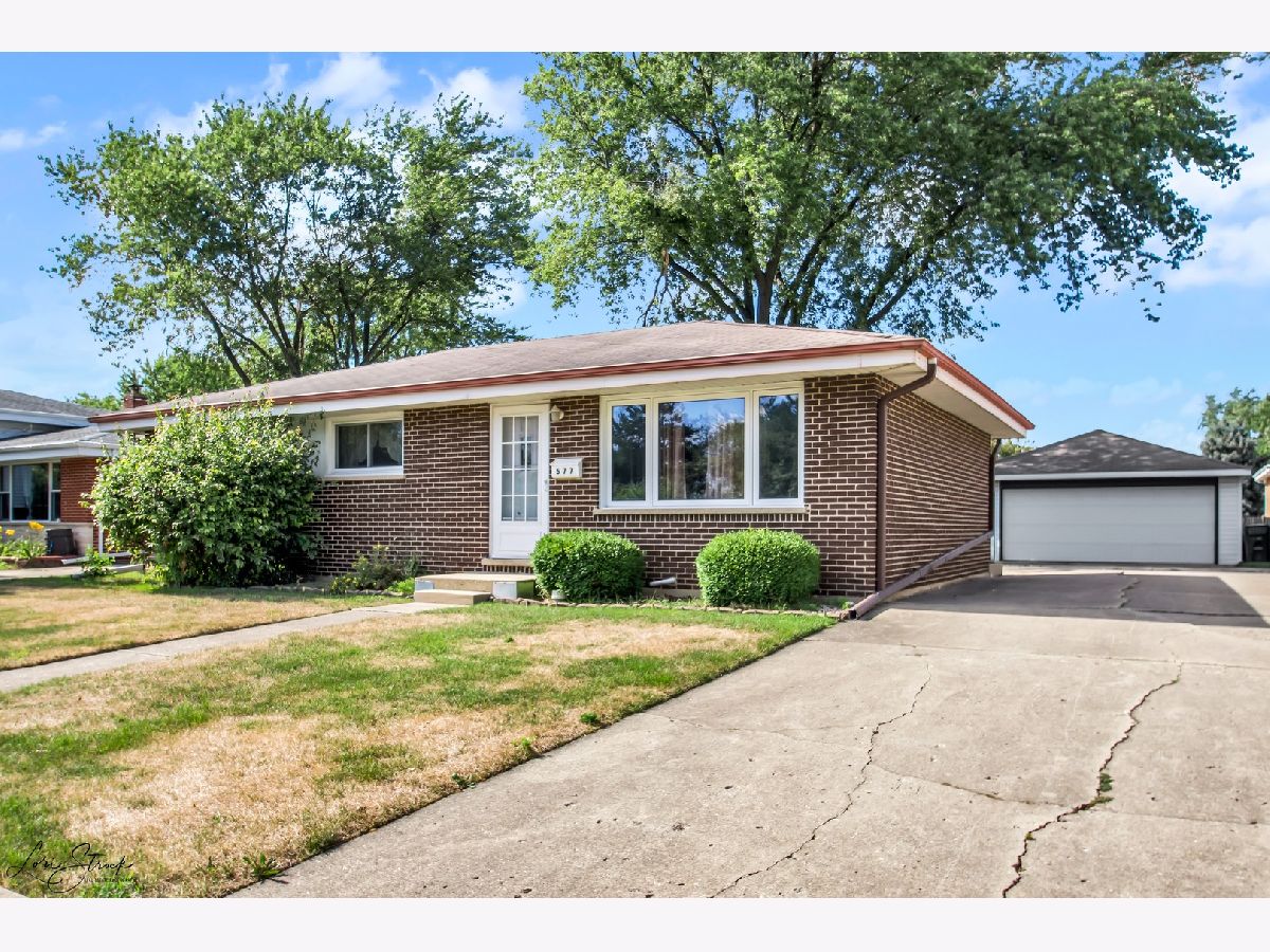 Homes & Condominiums Sold Brookwood Wood Dale Illinois, 577 Mary Jane