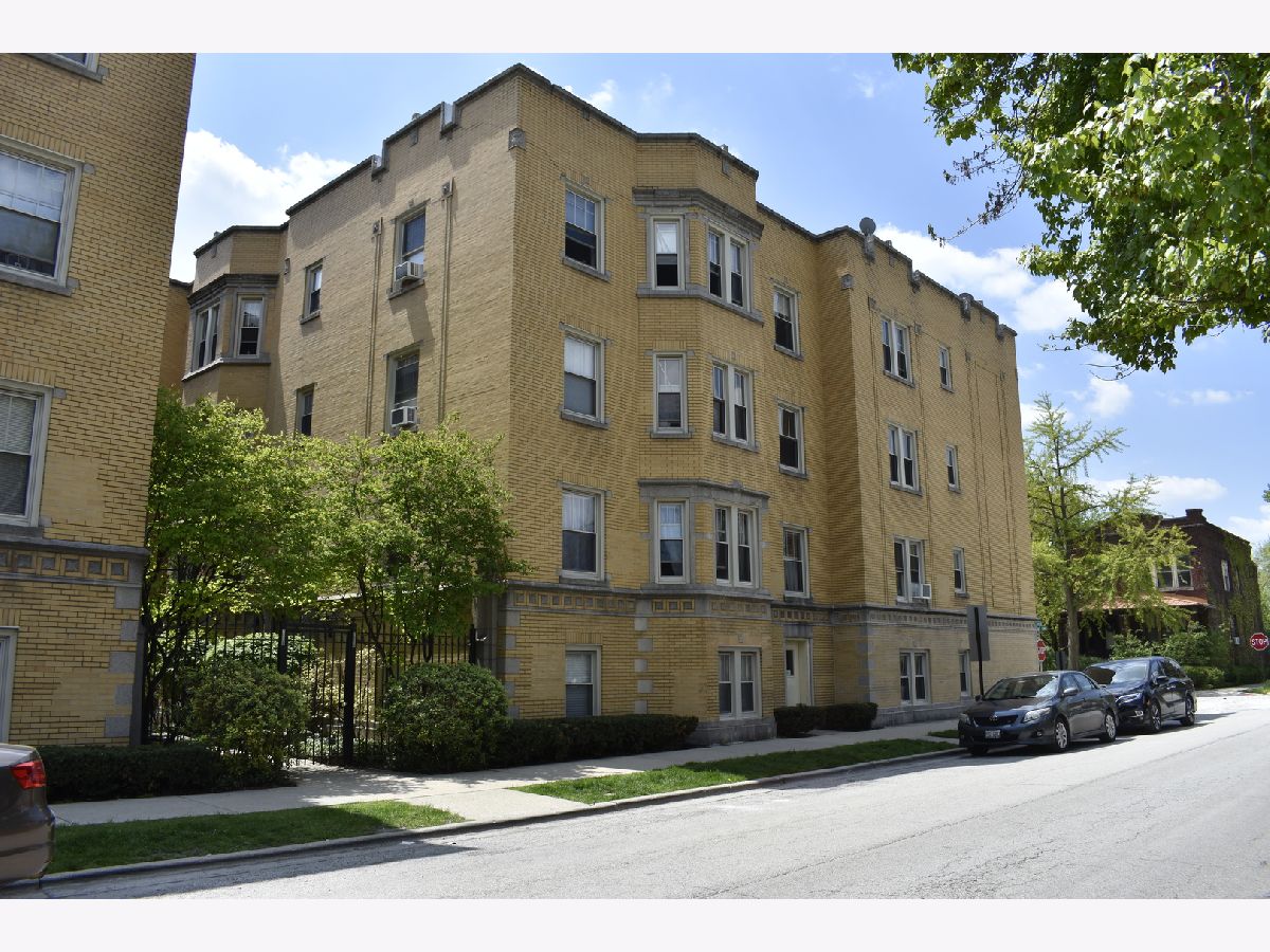 Condominiums Rented Morgan Court Forest Park Illinois, 7438 Adams