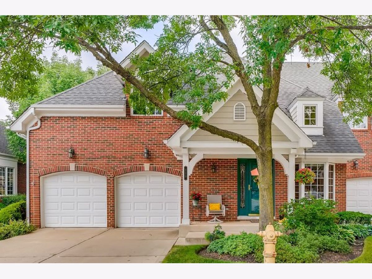 Townhomes & Condos Sold Yorkshire Court Elmhurst Illinois, 110 Knighton