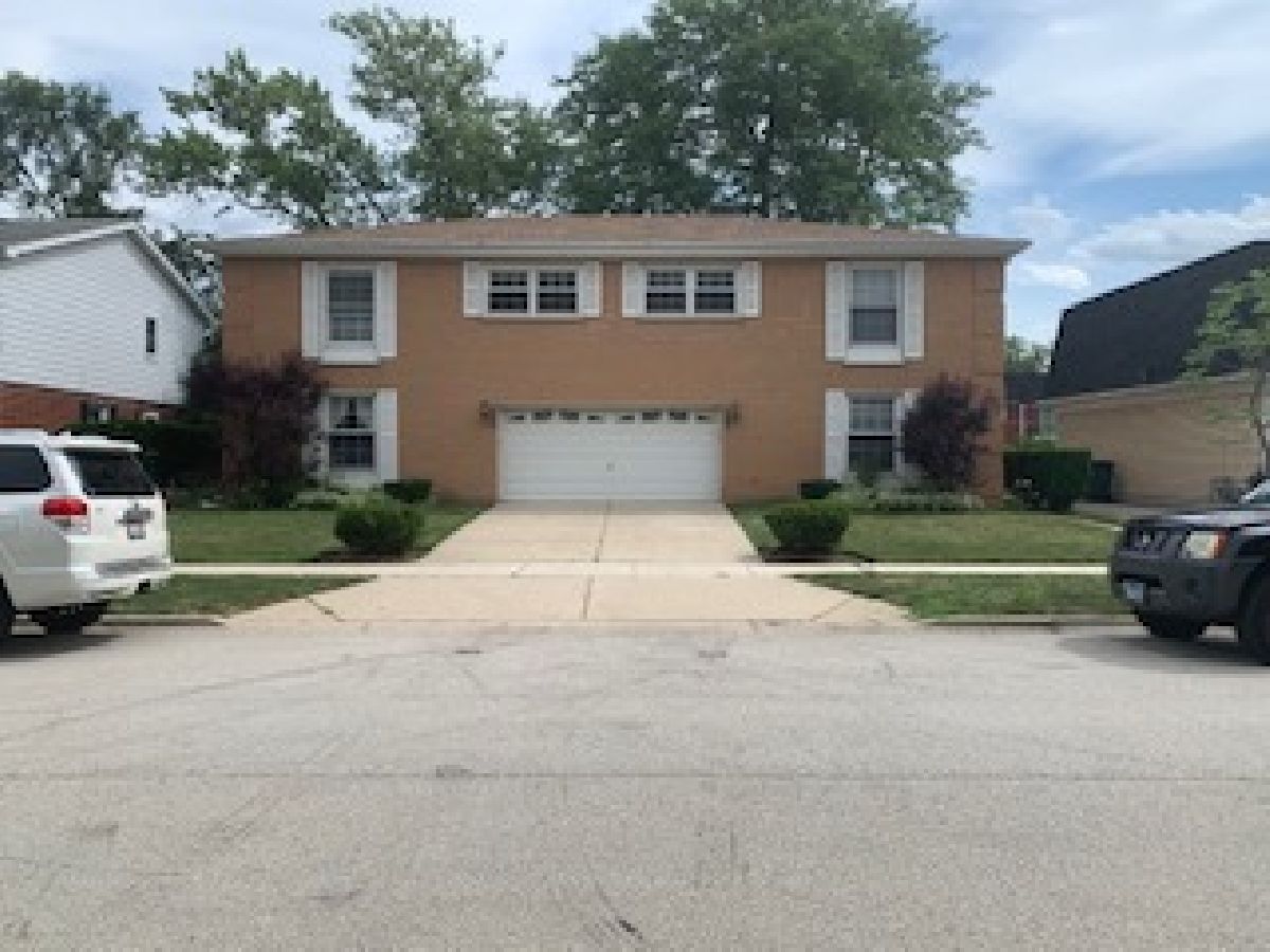 Homes & Condos & Townhomes Rented Ivy Hill Arlington Heights Illinois, 421 Valley