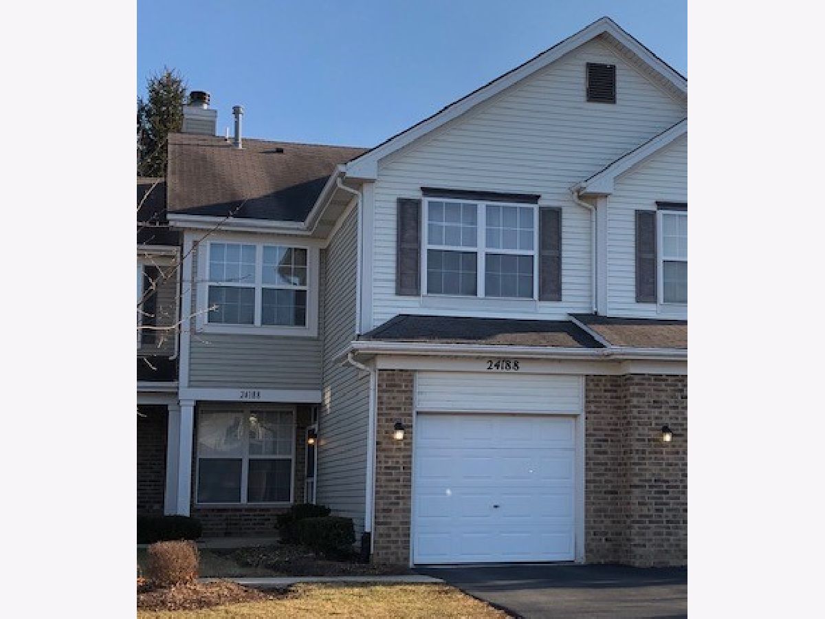 Townhomes Sold Villages At Heritage Meadows Plainfield Illinois, 24188 Pear Tree