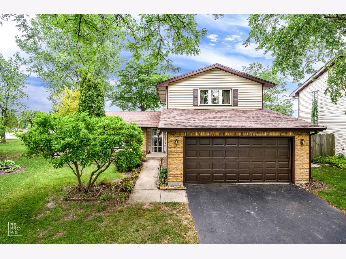 Homes Sold Moon Lake Trails Hoffman Estates Illinois, 1901 Crescent