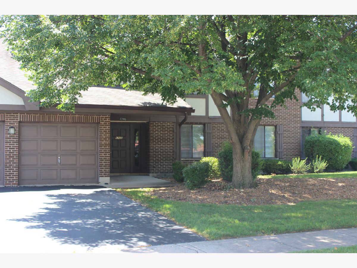 Condominiums Sold Tinley Manor Condos Tinley Park Illinois, 6705 180th