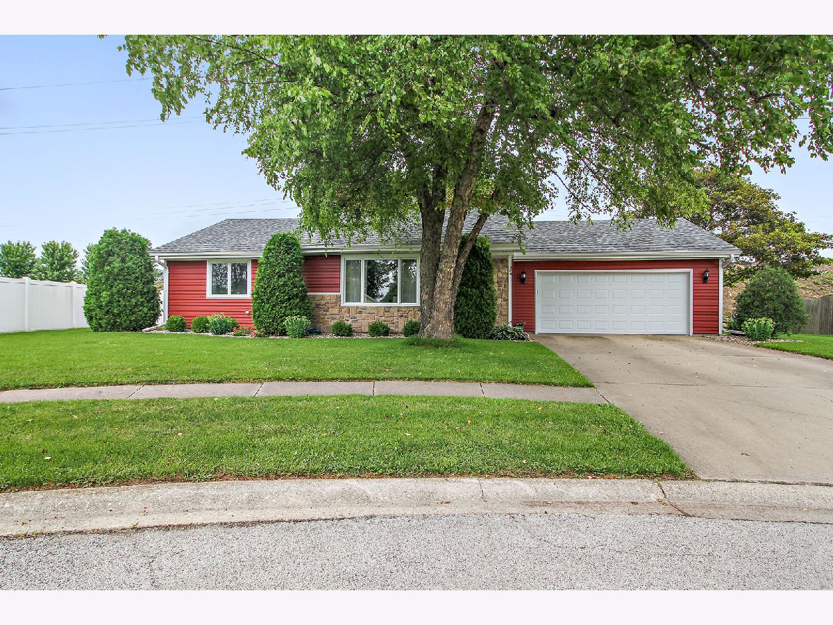 Homes & Townhomes Sold Village Meadows Bourbonnais Illinois, 574 Meadows