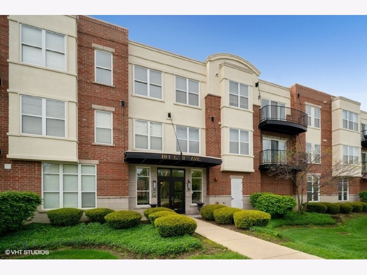 Condos & Townhomes Rented Essex Place Naperville Illinois, 104 11th