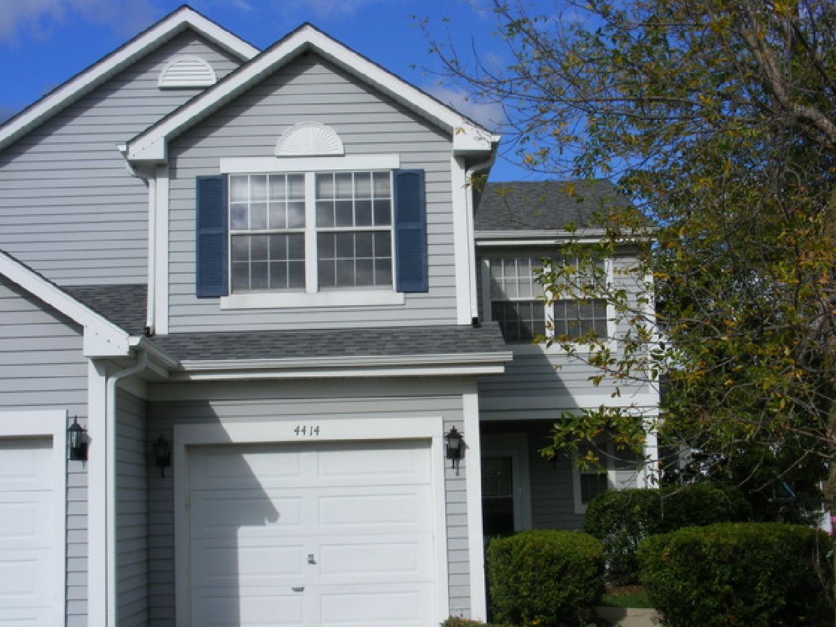 Pleasant Hill Waukegan IL, Homes & Townhomes & Condos For Sale & For