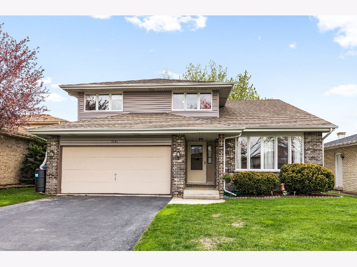 Homes & Condos & Townhomes Sold Laramie Square West Alsip Illinois, 5241 120th