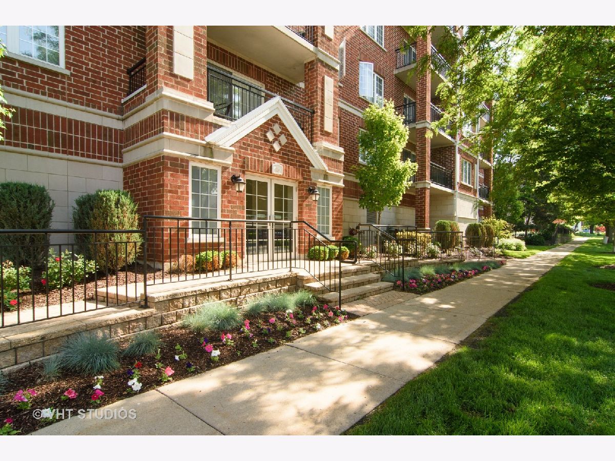 Condominiums Sold Wellington Court Palatine Illinois, 124 Colfax